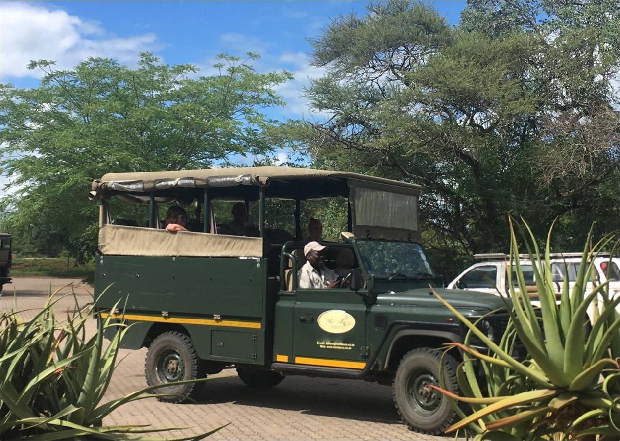 Bushvilla Umoja Kruger 팔라보르와 외부 사진