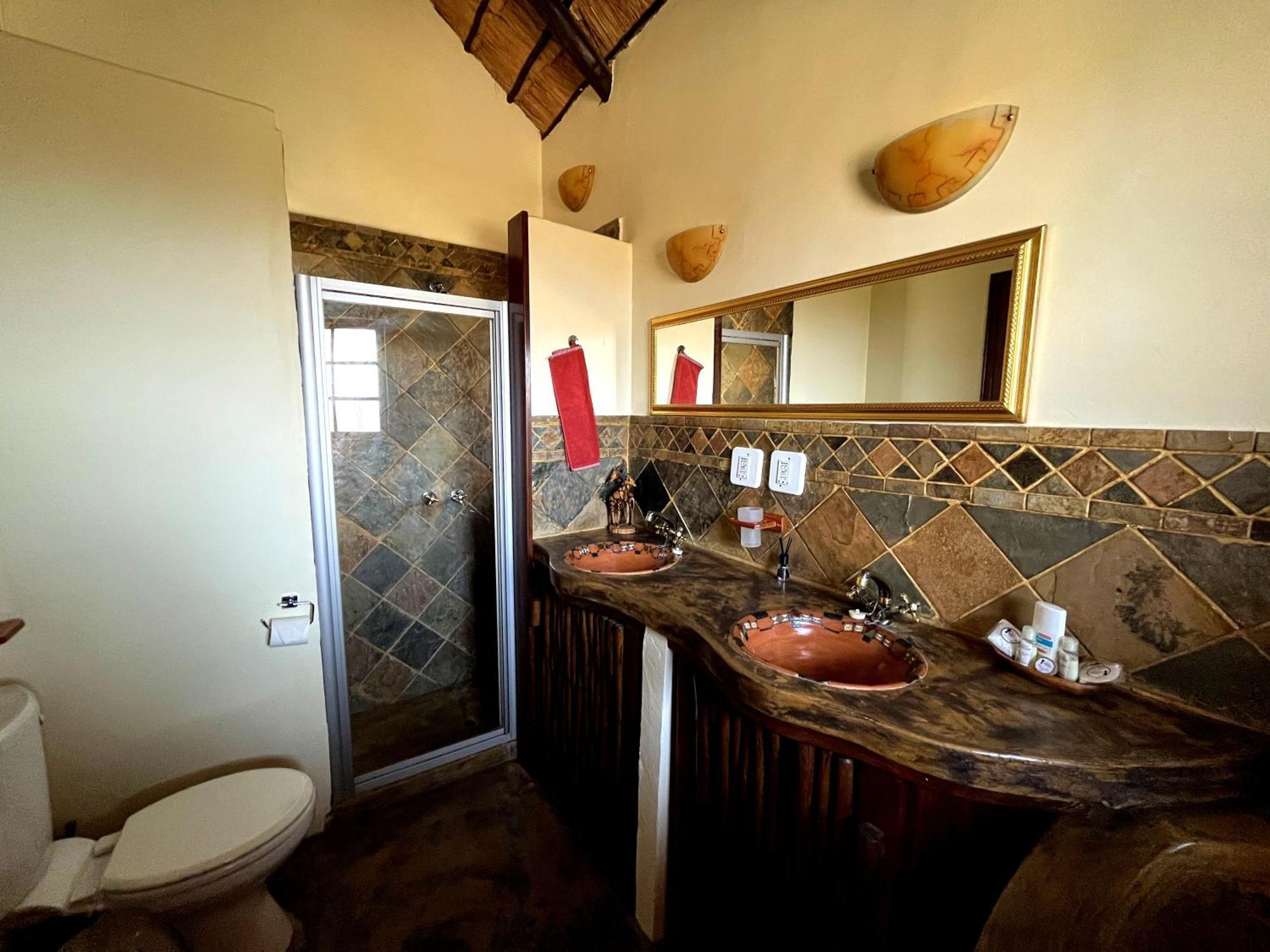 Bushvilla Umoja Kruger 팔라보르와 외부 사진