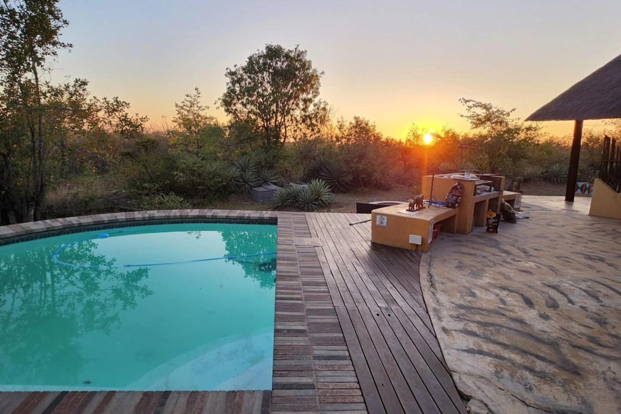 Bushvilla Umoja Kruger 팔라보르와 외부 사진