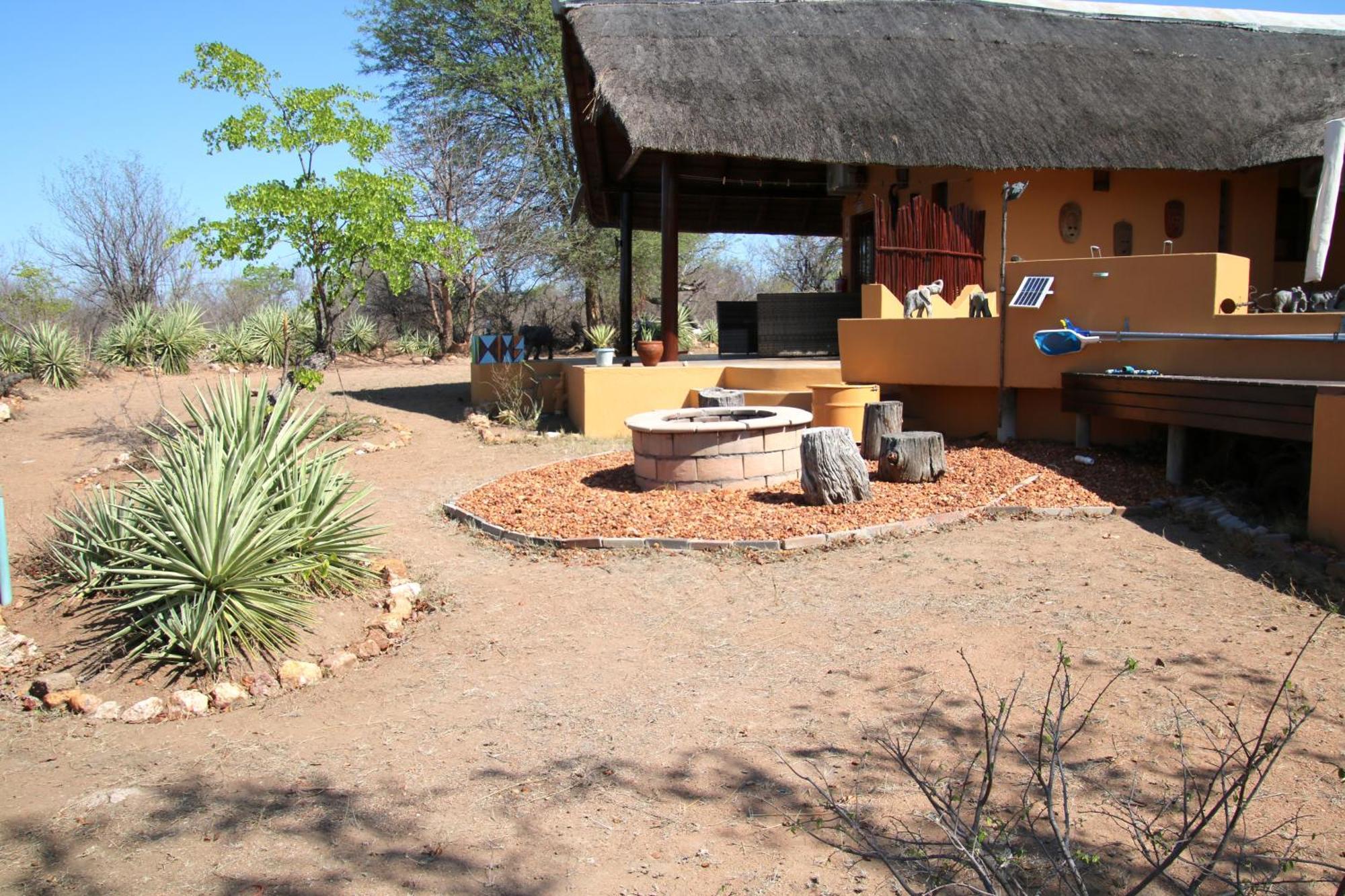 Bushvilla Umoja Kruger 팔라보르와 외부 사진
