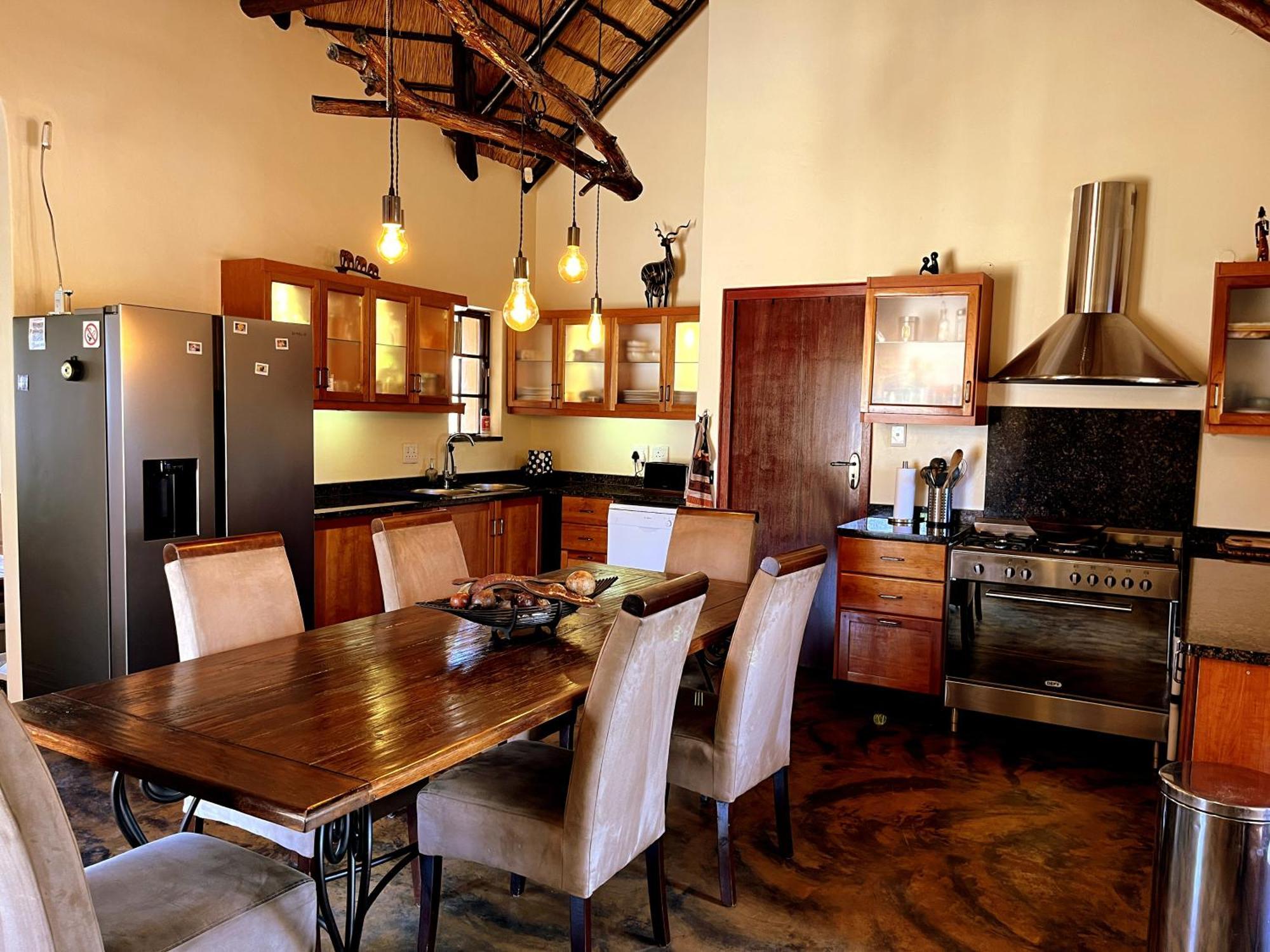 Bushvilla Umoja Kruger 팔라보르와 외부 사진