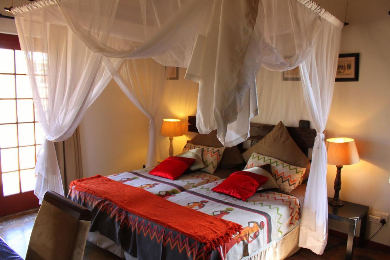 Bushvilla Umoja Kruger 팔라보르와 외부 사진